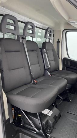 Vente en ligne Fiat Ducato Fourgon Ducato cc 3.5 L 2.2 H3-Power 180ch Maxi Benne Acier + Coffre JPM au prix de 40 500 €