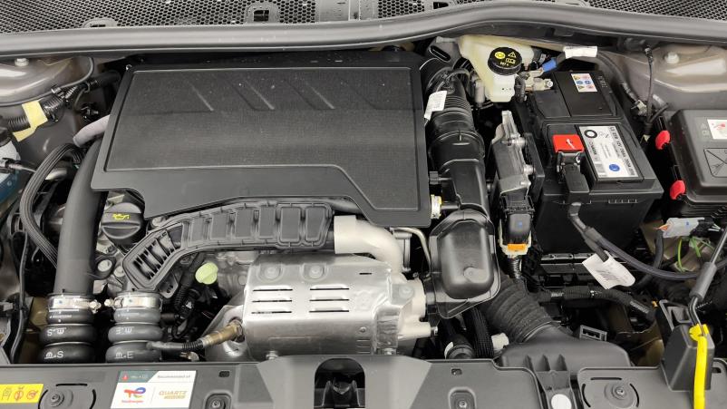 Vente en ligne Peugeot 2008 2008 II(2) 1.2 PureTech 100 Allure au prix de 23 000 €