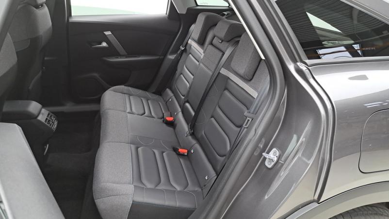 Vente en ligne Citroën C4  1.2 PureTech S&S 130ch Automatique/8 Shine au prix de 20 610 €