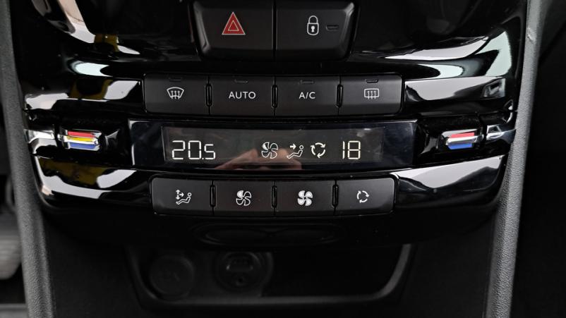 Vente en ligne Peugeot 2008  1.2 PureTech S&S 110ch Manuelle/5 Allure au prix de 7 950 €