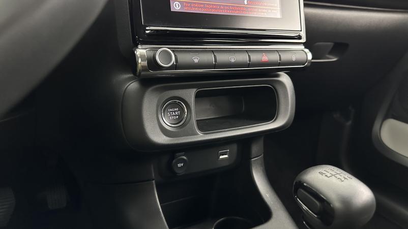 Vente en ligne Citroën C3 C3 III 1.2 PureTech 110ch Shine au prix de 15 410 €