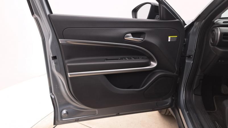 Vente en ligne Jeep Avenger  1.2 Turbo 100ch Manuelle/6 Longitude au prix de 20 100 €