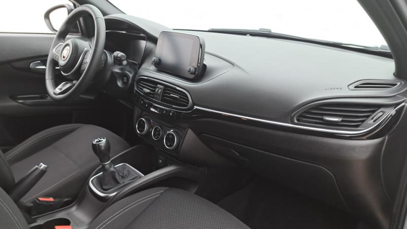 Vente en ligne Fiat Tipo 5P 1.0  T3 Turbo 100ch Manuelle/5 Sport au prix de 16 550 €