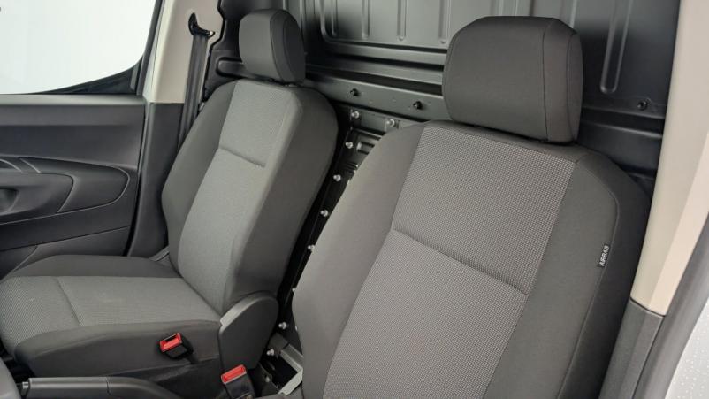 Vente en ligne Peugeot Partner Fourgon M 650 KG BLUEHDI 100 S S BVM6 au prix de 21 400 €