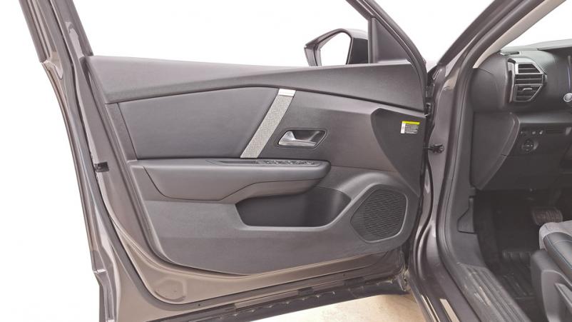 Vente en ligne Citroën C4  1.2 PureTech S&S 130ch Automatique/8 Shine au prix de 20 610 €