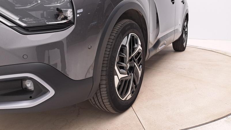 Vente en ligne Citroën C4  1.2 PureTech S&S 130ch Automatique/8 Shine au prix de 20 610 €