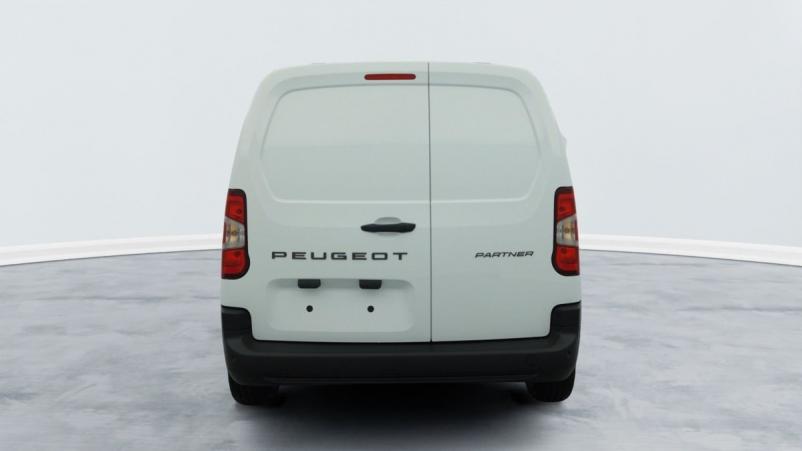 Vente en ligne Peugeot Partner Fourgon M 650 KG BLUEHDI 100 S S BVM6 au prix de 21 400 €