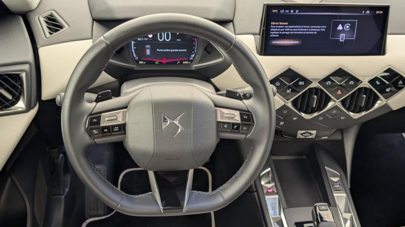 Vente en ligne Ds Ds3 PureTech 130 EAT8 Esprit de Voyage au prix de 27 060 €