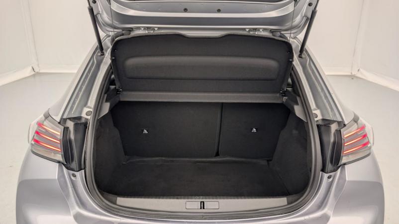 Vente en ligne Peugeot 208 PureTech 100 S S BVM6 Allure au prix de 17 480 €