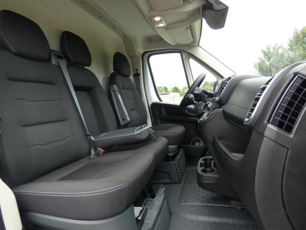 Vente en ligne Citroën Jumper Fourgon TOLE 33 L2H2 140 S S BVM6 au prix de 29 430 €