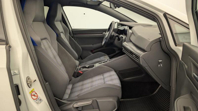 Vente en ligne Volkswagen Golf 1.4 HYBRIDE RECHARGEABLE OPF 245 DSG6 GTE au prix de 27 470 €
