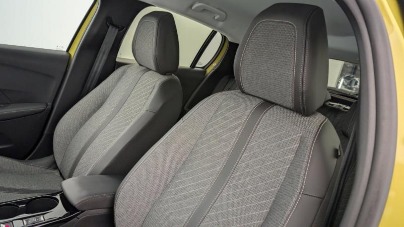 Vente en ligne Peugeot 208 PureTech 100 S S BVM6 Allure au prix de 17 170 €