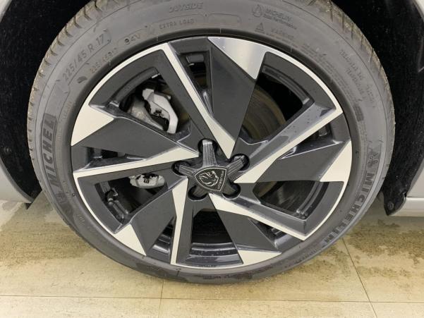 Vente en ligne Peugeot 308 SW PureTech 130ch S S EAT8 Allure Pack au prix de 26 240 €