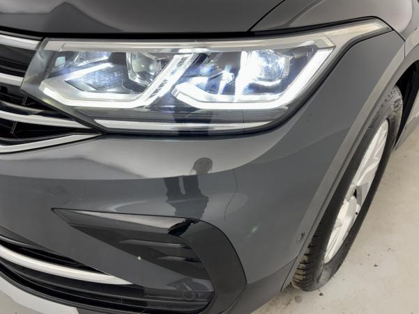 Vente en ligne Volkswagen Tiguan 1.4 eHybrid 245ch Elegance DSG6 + Caméra 360° + Attelage au prix de 24 990 €