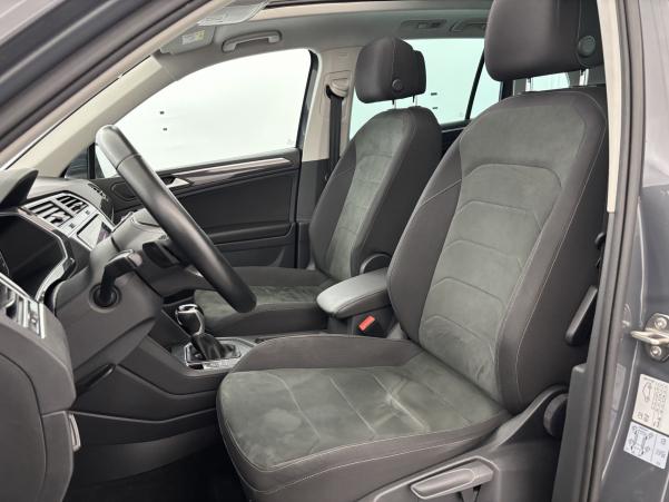 Vente en ligne Volkswagen Tiguan 1.4 eHybrid 245ch Elegance DSG6 + Caméra 360° + Attelage au prix de 24 990 €