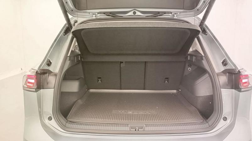 Vente en ligne Volkswagen Tiguan 1.5 eTSI 150CV DSG7 LIFE PLUS au prix de 41 690 €