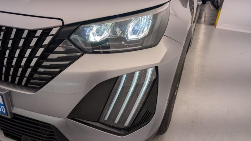 Vente en ligne Peugeot 2008 PureTech 100 S S BVM6 Allure au prix de 19 230 €