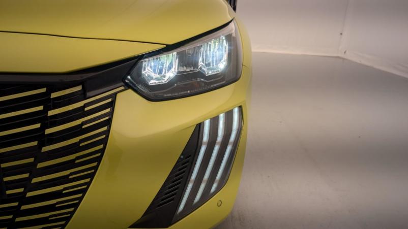 Vente en ligne Peugeot 208 PureTech 100 S S BVM6 Allure au prix de 17 170 €