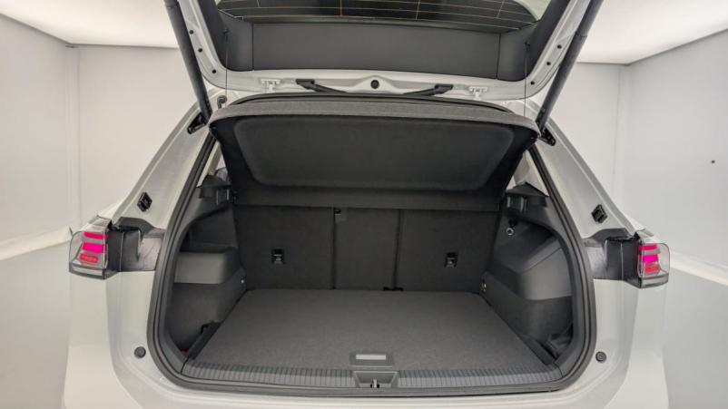 Vente en ligne Volkswagen Tiguan 1.5 eTSI 150CV DSG7 LIFE PLUS au prix de 40 660 €