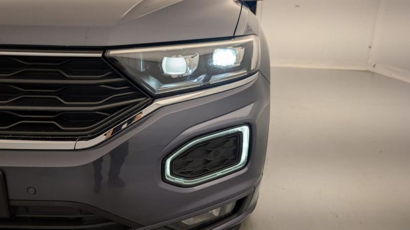 Vente en ligne Volkswagen T-Roc Cabriolet 1.5 TSI EVO 150 START STOP DSG7 R-LINE au prix de 30 560 €