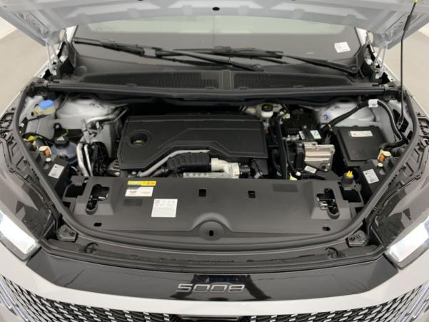 Vente en ligne Peugeot 5008 Hybrid 136 e-DCS6 Allure au prix de 35 520 €