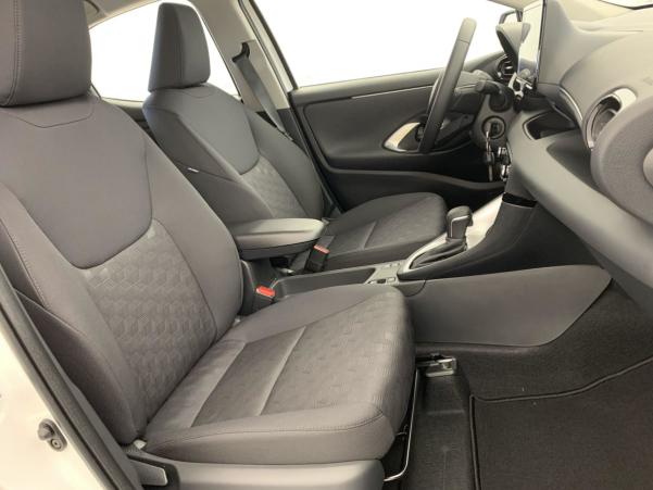 Vente en ligne Toyota Yaris 116h Dynamic au prix de 22 640 €