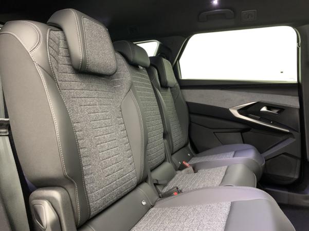 Vente en ligne Peugeot 5008 Hybrid 136 e-DCS6 Allure au prix de 35 520 €