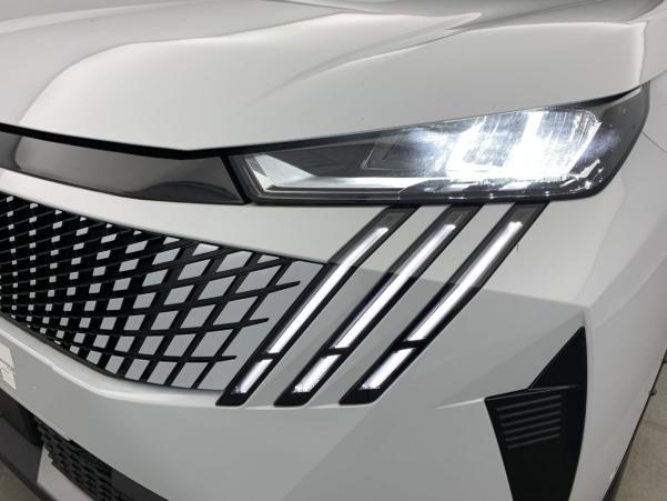 Vente en ligne Peugeot 5008 Hybrid 136 e-DCS6 Allure au prix de 35 520 €