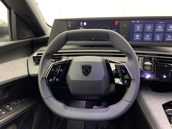 Vente en ligne Peugeot 5008 Hybrid 136 e-DCS6 Allure au prix de 35 520 €