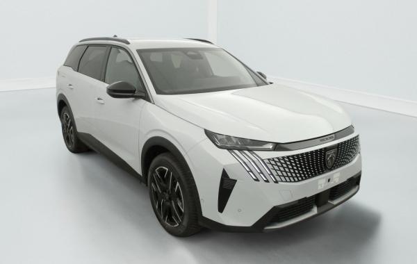 Peugeot 5008 HYBRID 136 E-DCS6 ALLURE occasion de 2025 en vente à Rennes