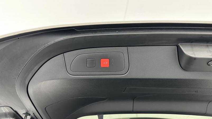 Vente en ligne Ds DS7 Crossback Ds 7 1.5 BlueHDi 130ch Pallas EAT8 au prix de 36 410 €