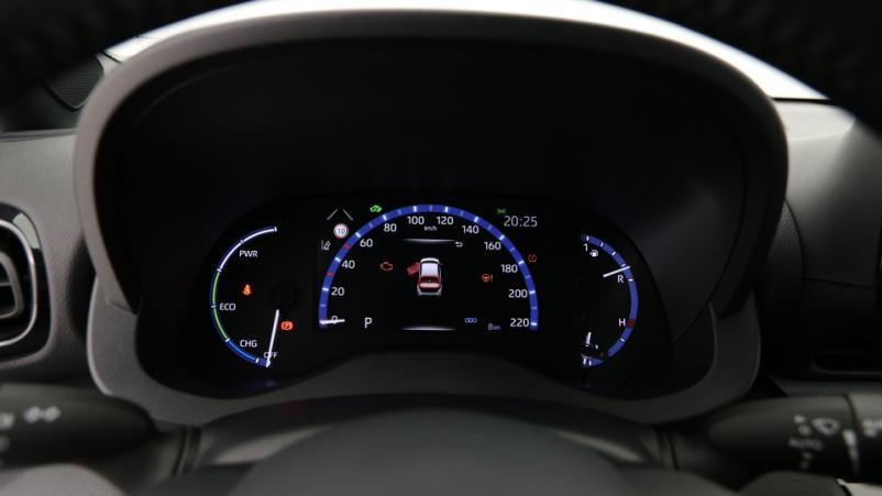 Vente en ligne Toyota Yaris Cross  1.5 Hybrid 130ch Automatique/1 Design au prix de 27 770 €