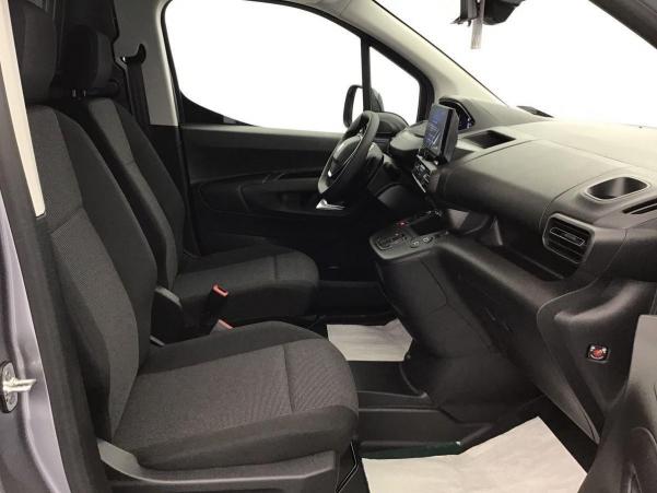 Vente en ligne Peugeot Partner Fourgon M 650 KG BLUEHDI 130 S S EAT8 au prix de 26 090 €