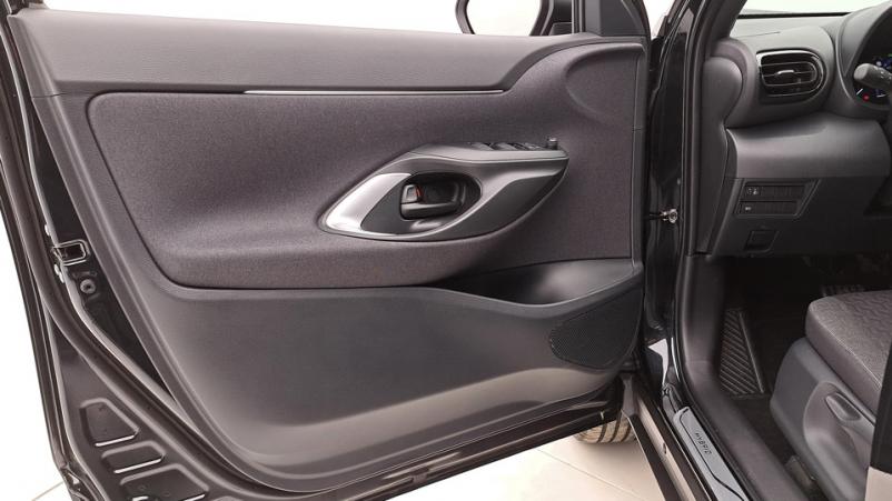 Vente en ligne Toyota Yaris Cross  1.5 Hybrid 130ch Automatique/1 Design au prix de 27 770 €