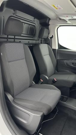 Vente en ligne Opel Combo Cargo Combo cargo IV M 650kg 1.5 BlueHDi 130ch EAT8 au prix de 24 540 €