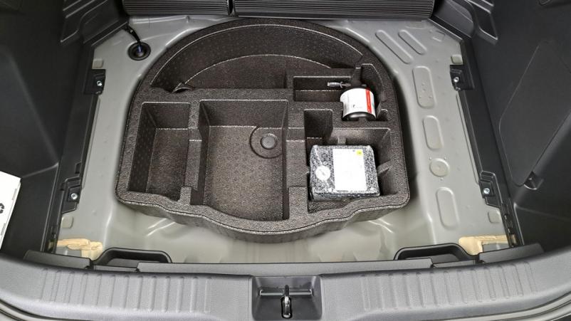Vente en ligne Toyota Yaris Cross  1.5 Hybrid 130ch Automatique/1 Design au prix de 27 770 €