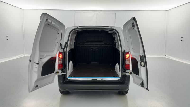 Vente en ligne Opel Combo Cargo Combo cargo IV M 650kg 1.5 BlueHDi 130ch EAT8 au prix de 24 540 €