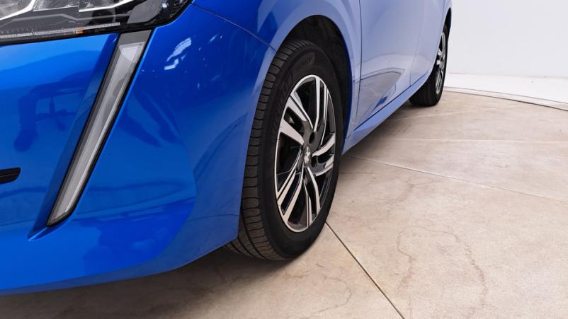 Vente en ligne Peugeot 208  1.2 PureTech S&S 100ch Manuelle/6 Allure au prix de 16 040 €