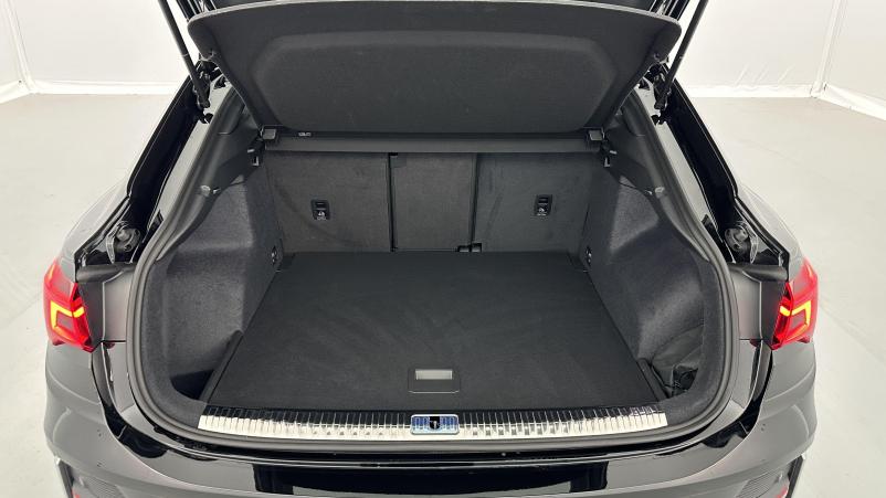 Vente en ligne Audi Q3 Q3 sportback 35 2.0 TDI 150ch S line S tronic 7 au prix de 47 400 €