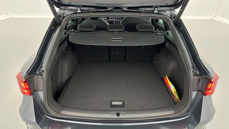 Vente en ligne Cupra Cupra Leon Sportstourer Leon st 2.0 TDI 150ch V DSG7 au prix de 34 400 €