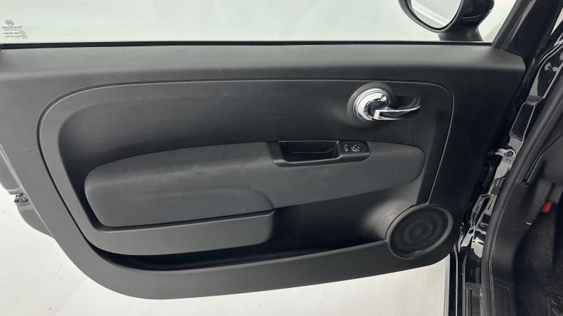 Vente en ligne Fiat 500C 500c 1.0 Hybrid 70ch BSG Dolcevita au prix de 16 700 €
