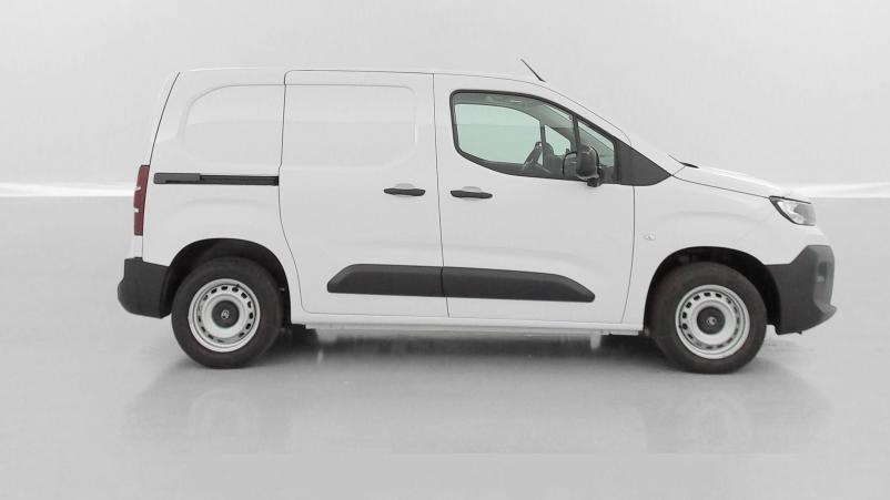Vente en ligne Citroën Berlingo Fourgon Berlingo van III M 650kg 1.5 BlueHDi 100ch Light au prix de 23 700 €
