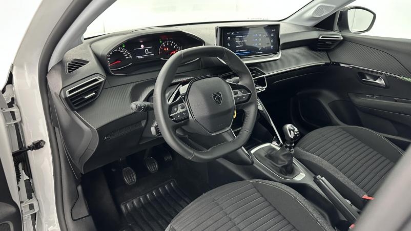 Vente en ligne Peugeot 208 208 II 1.2 PureTech 100ch Active au prix de 16 610 €
