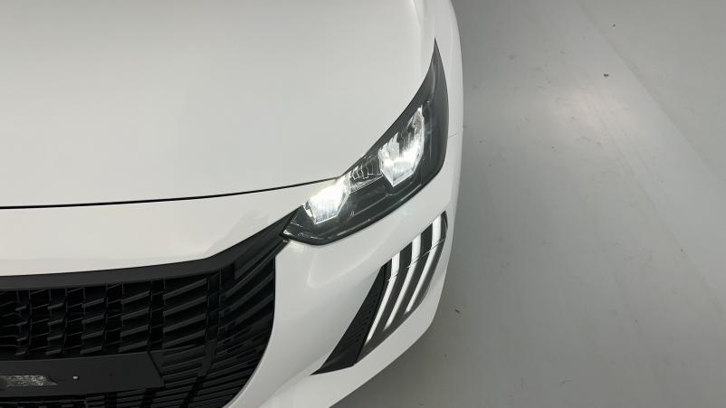 Vente en ligne Peugeot 208 208 II 1.2 PureTech 100ch Active au prix de 16 610 €