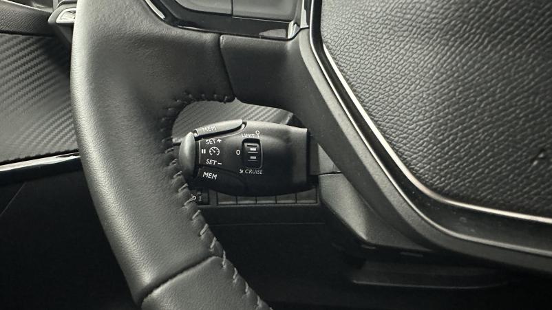 Vente en ligne Peugeot 208 208 II 1.2 PureTech 100ch Active au prix de 16 610 €