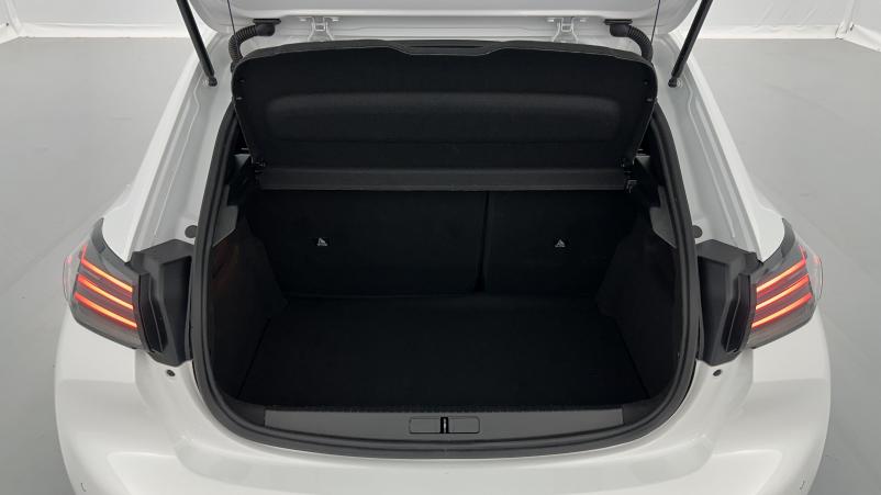 Vente en ligne Peugeot 208 208 II 1.2 PureTech 100ch Active au prix de 16 610 €