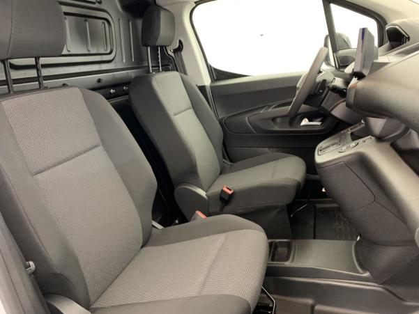 Vente en ligne Peugeot Partner Fourgon XL 950 KG BLUEHDI 130 S S EAT8 au prix de 26 960 €