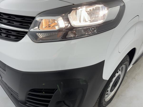 Vente en ligne Opel Vivaro L2 Standard Vivaro-e 200 Pack Clim + 2 Portes latérales au prix de 19 990 €