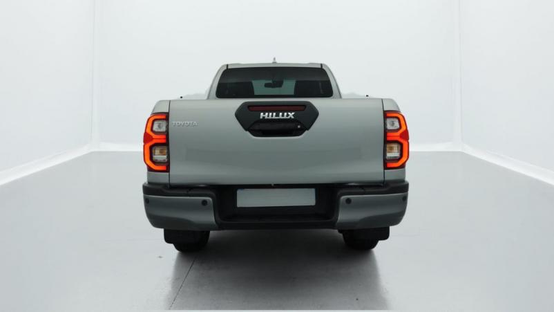 Vente en ligne Toyota Hilux HILUX X-TRA CAB 4WD 2.8L 204 D-4D BVA INVINCIBLE au prix de 53 080 €