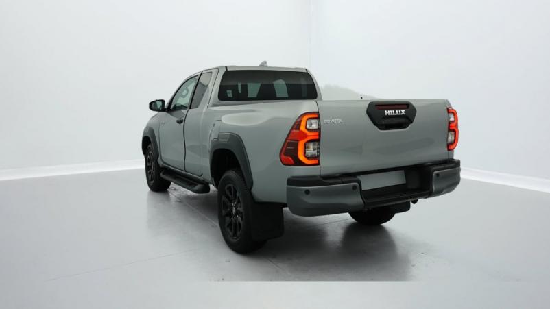 Vente en ligne Toyota Hilux HILUX X-TRA CAB 4WD 2.8L 204 D-4D BVA INVINCIBLE au prix de 53 080 €